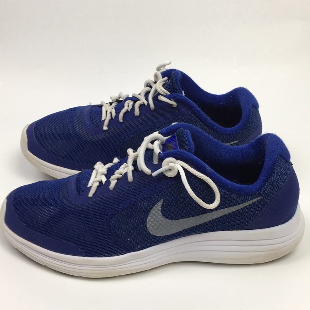Nike Revolution 3 Gym Shoes